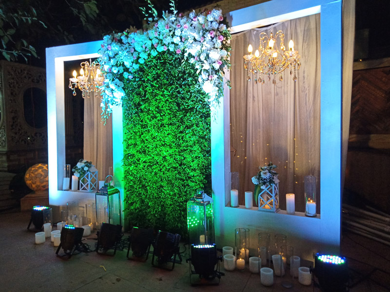Contemporary Decor